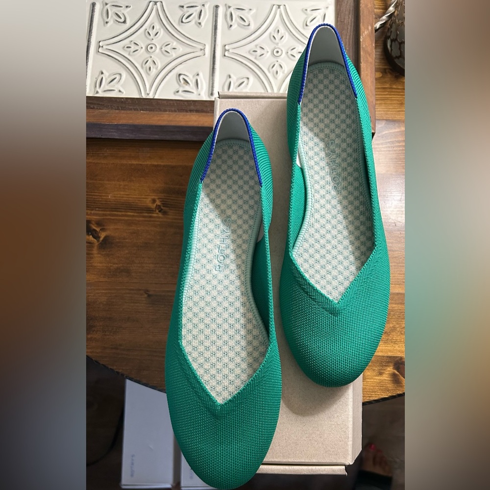 NIB Rothy’s Sz 11 Shamrock Green Flats